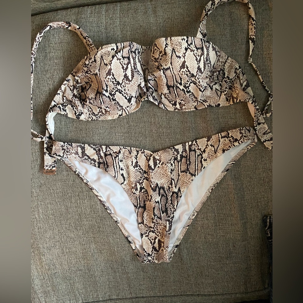 Snakeskin print bikini